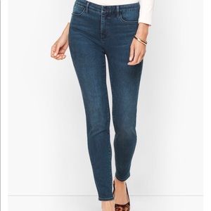 ✨ Talbots Straight-Leg “Flawless” Jeans – Size 4 – 5-Pocket Design ✨